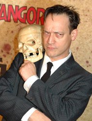   (Ted Raimi)